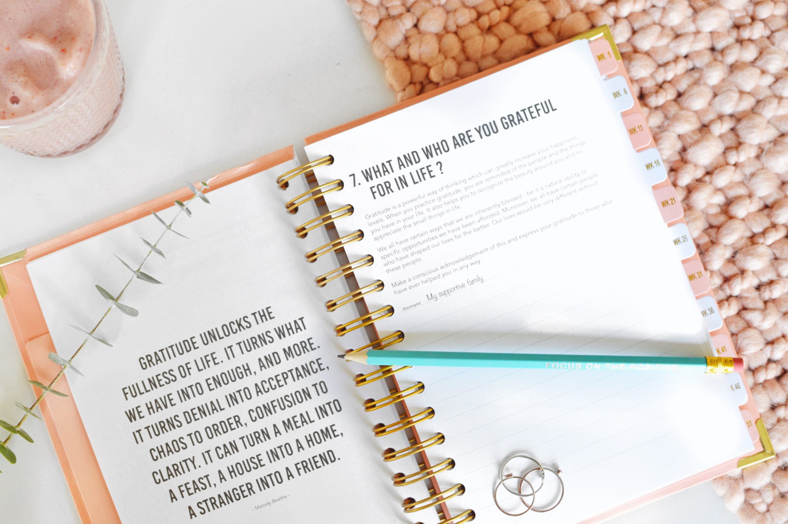 Your 5-Minute Journal : Find Gratitude and De-Stress with Simple